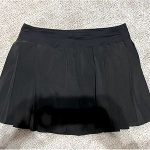 Lululemon pleated black tennis skirt
